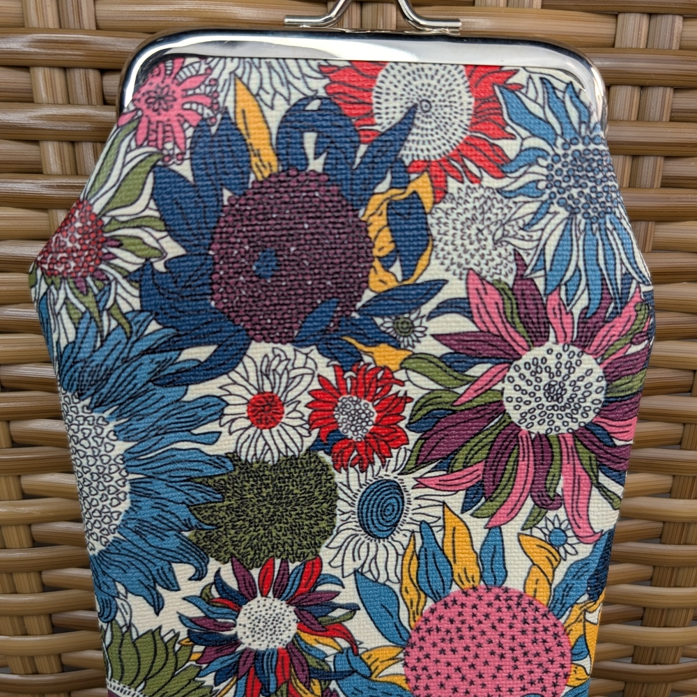 Gigi Hill The Jackie Floral Faux Leather Sunglass Case Kiss Lock Closure - Picture 5 of 15